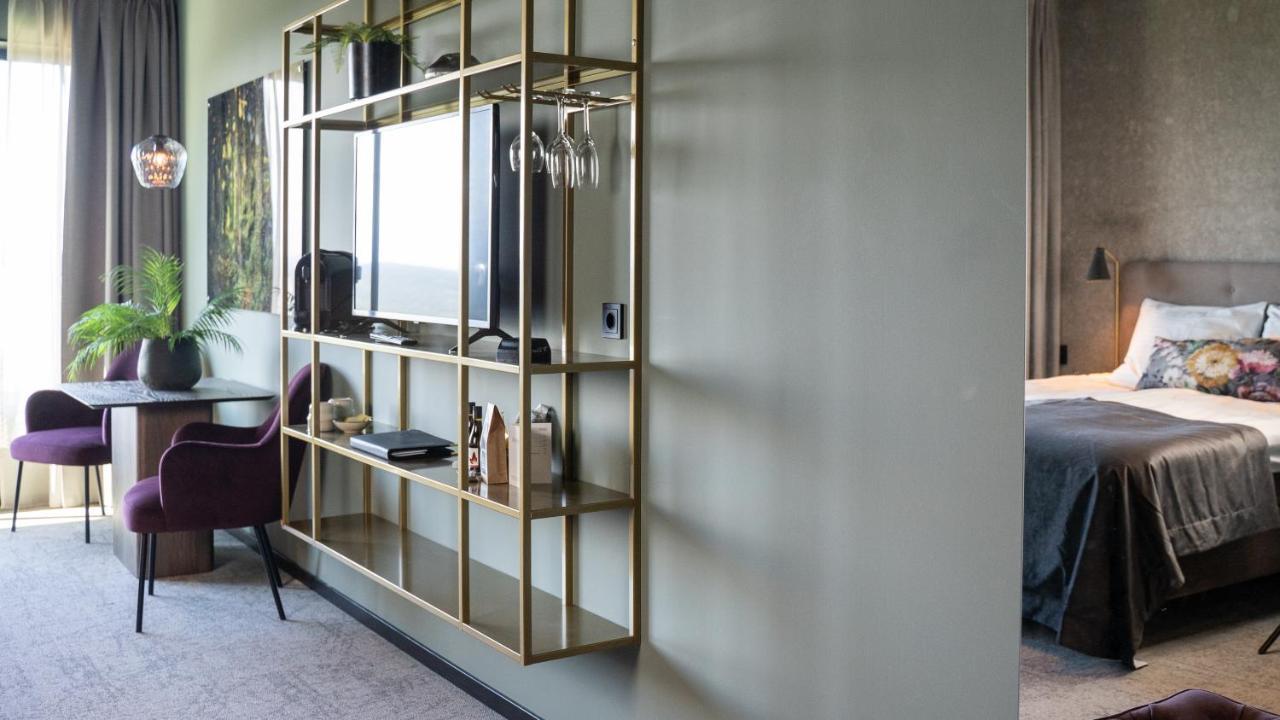 Hotell Soedra Berget ซุนด์สวาลล์ ภายนอก รูปภาพ