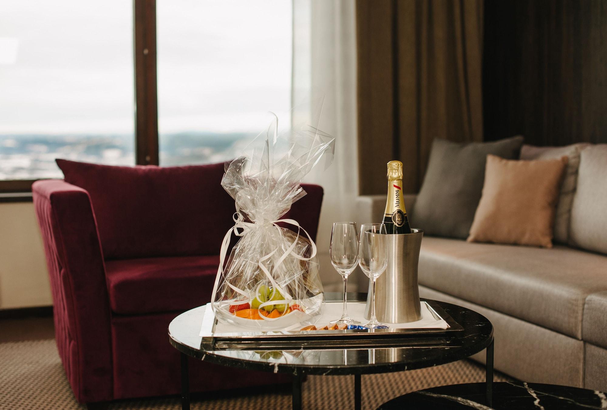 Hotell Soedra Berget ซุนด์สวาลล์ ภายนอก รูปภาพ
